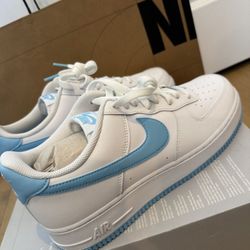 Nike Air Force 1 Low '07  White Aquarius Blue Size 10.5  NEW 