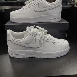 Nike Air Force 1 07 LV8 