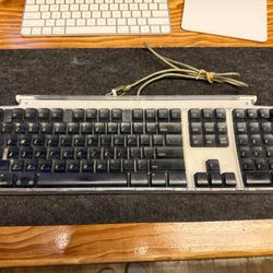 Vintage Apple M7803 Pro USB Wired Keyboard Clear Black