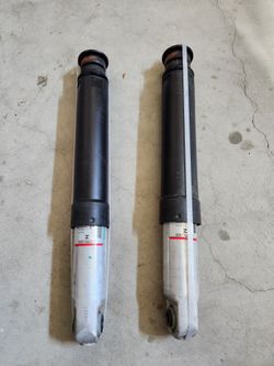 2022 Ram 1500 OEM Rear Shocks- LIKE NEW