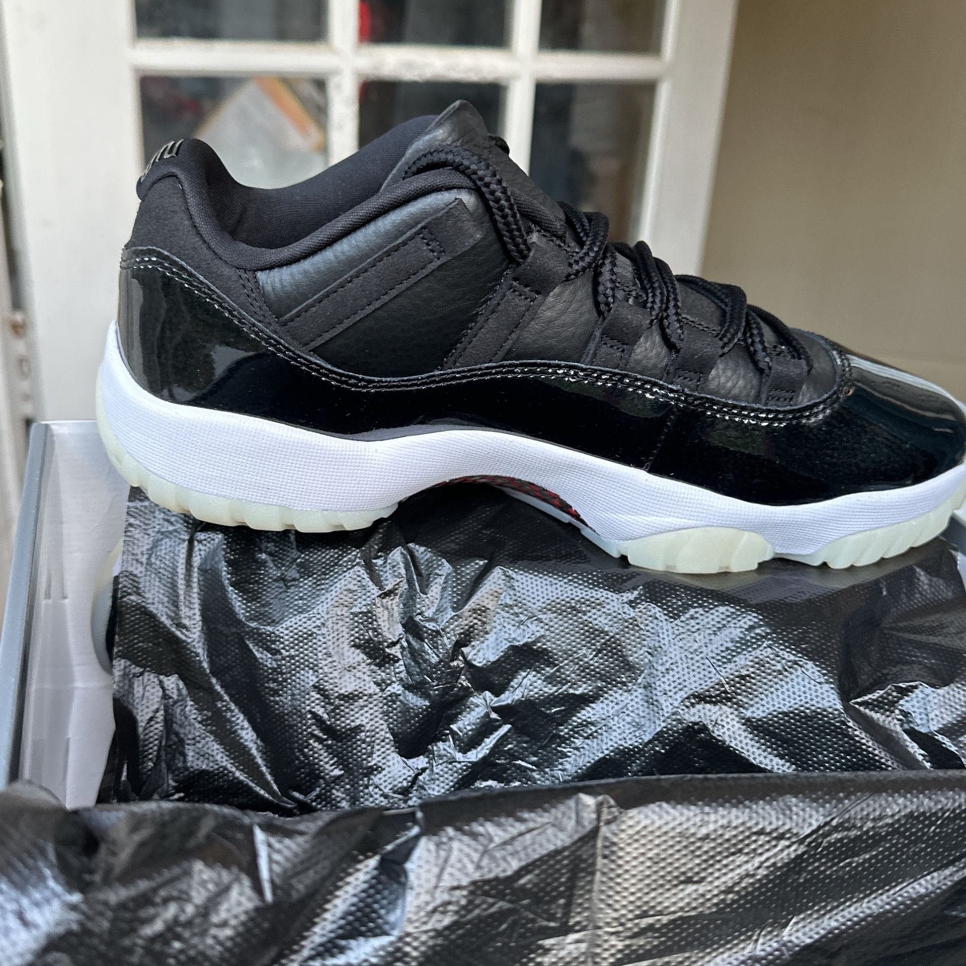 Air Jordan 11 Low 