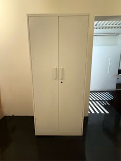 Industrial Steel Storage Cabinet | Locking | Adjustable Shelves