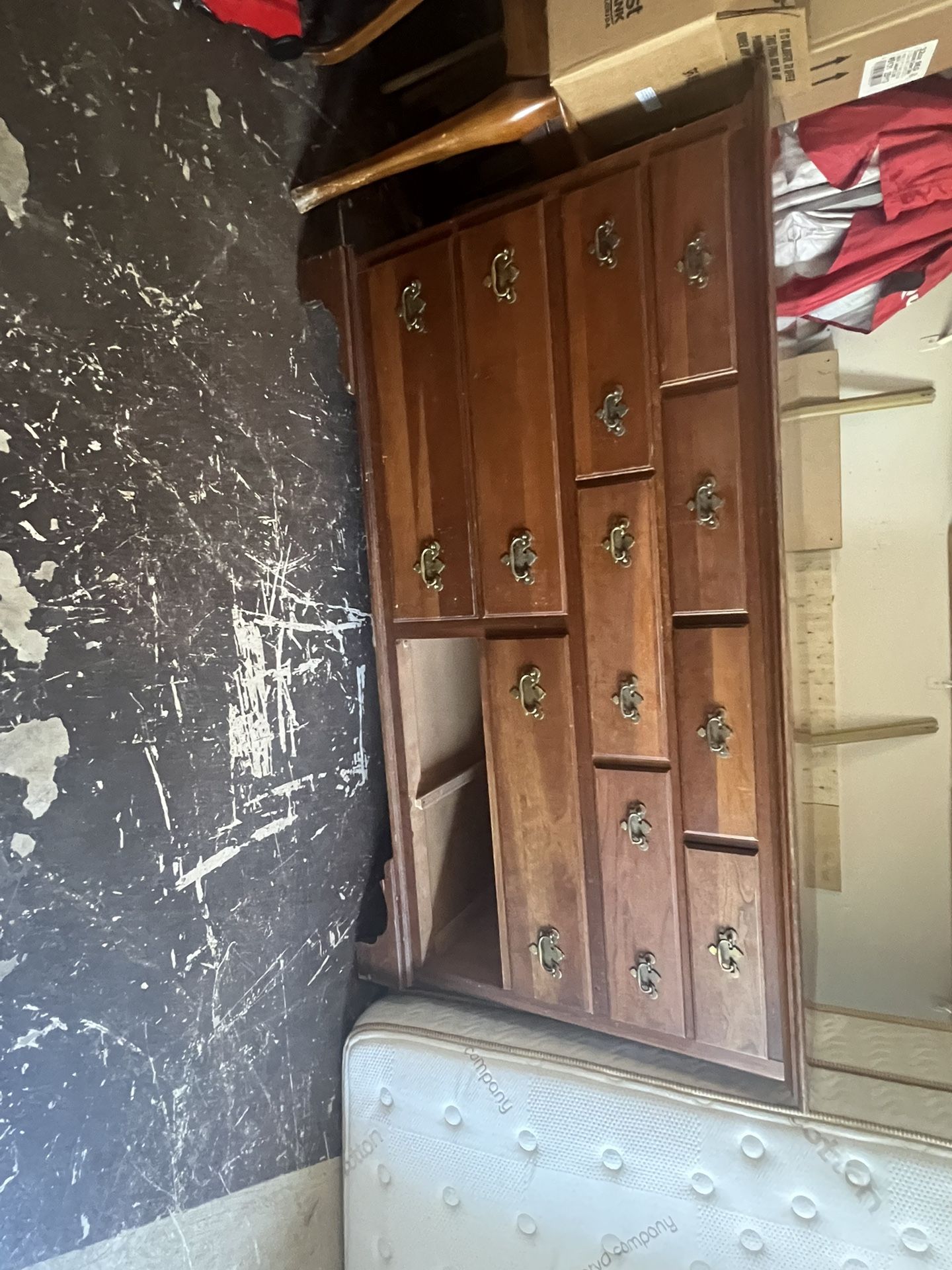 Dresser 10 Drawers One Drawer Missing Sold Wood 🪵 All Drawers Works Good 62”x20”x3f