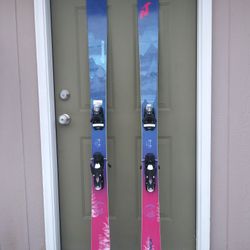 Nordica WOMENS Skis