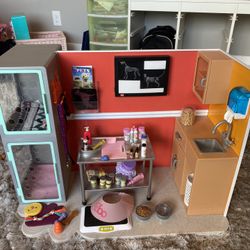18” Doll Vet Clinic 