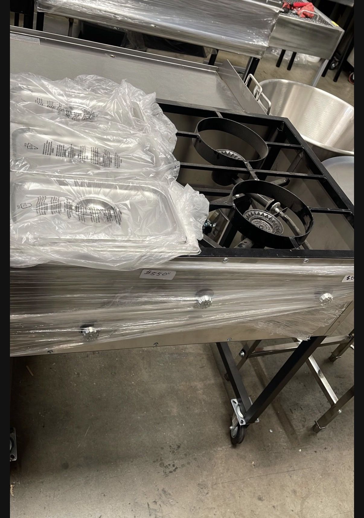 Carrito Con Quemadores Para Ollas Y Charola Para Mantener La Comida Caliente