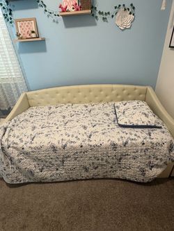 Twin  Trundle bed