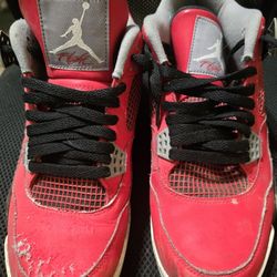 Nike Jordan's 4 size 9 1/2 $30