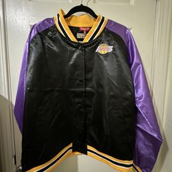 NWT Mitchell & Ness Women’s Lakers Satin Jacket XL 