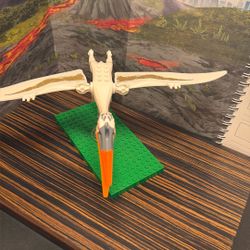 Lego Dinosaur Quetzalcoatlus with Blue Eyes and Orange Jaw 