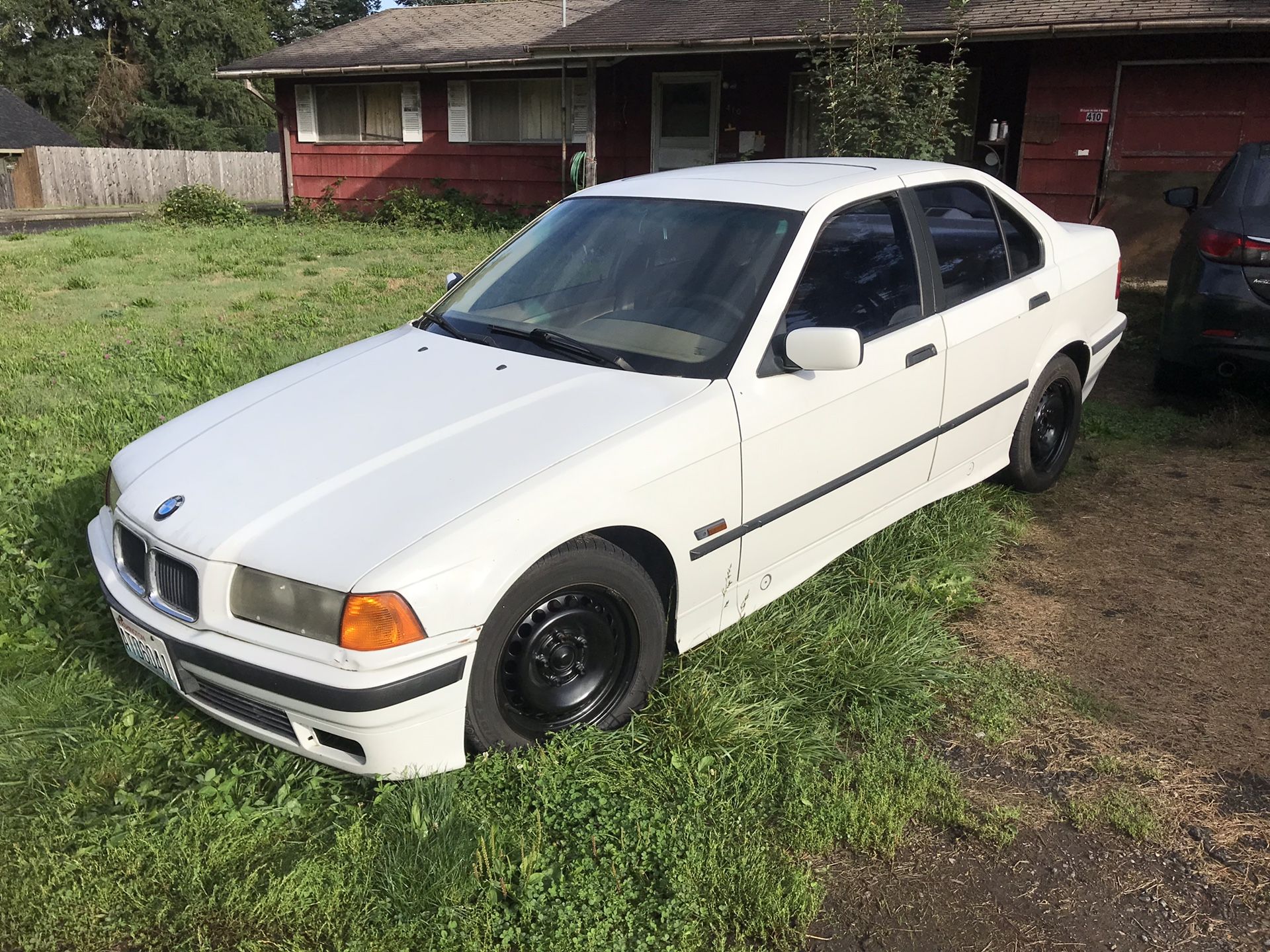 95 bmw 318i 1.8 dohc auto for Sale in Battle Ground, WA - OfferUp