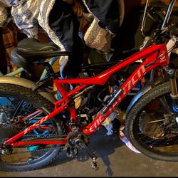 Specialized Mountain Bike 