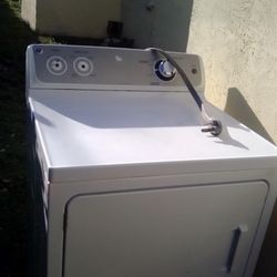 If You Need A Dryer With A Low Price And It's A Reliable And Will Dry Your Clothes Really Fast Missing One Knob Is The Only Problem And You Have To Pi