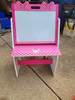 Minnie Mouse Activity Center