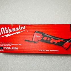 Milwaukee 2626-20 M18 18V Multi-Tool Cordless {Tool Only} 