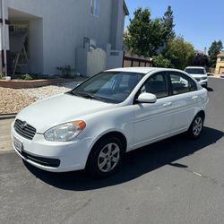 2010 Hyundai Accent