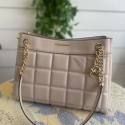 ✨BRAND NEW w/ Tags Michael Kors Susan MD Chain Shoulder Tote - Soft Pink Leather✨