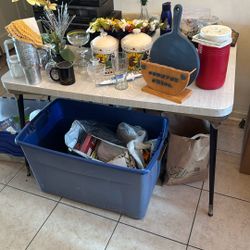 Kitchen Table Excellent Condition 