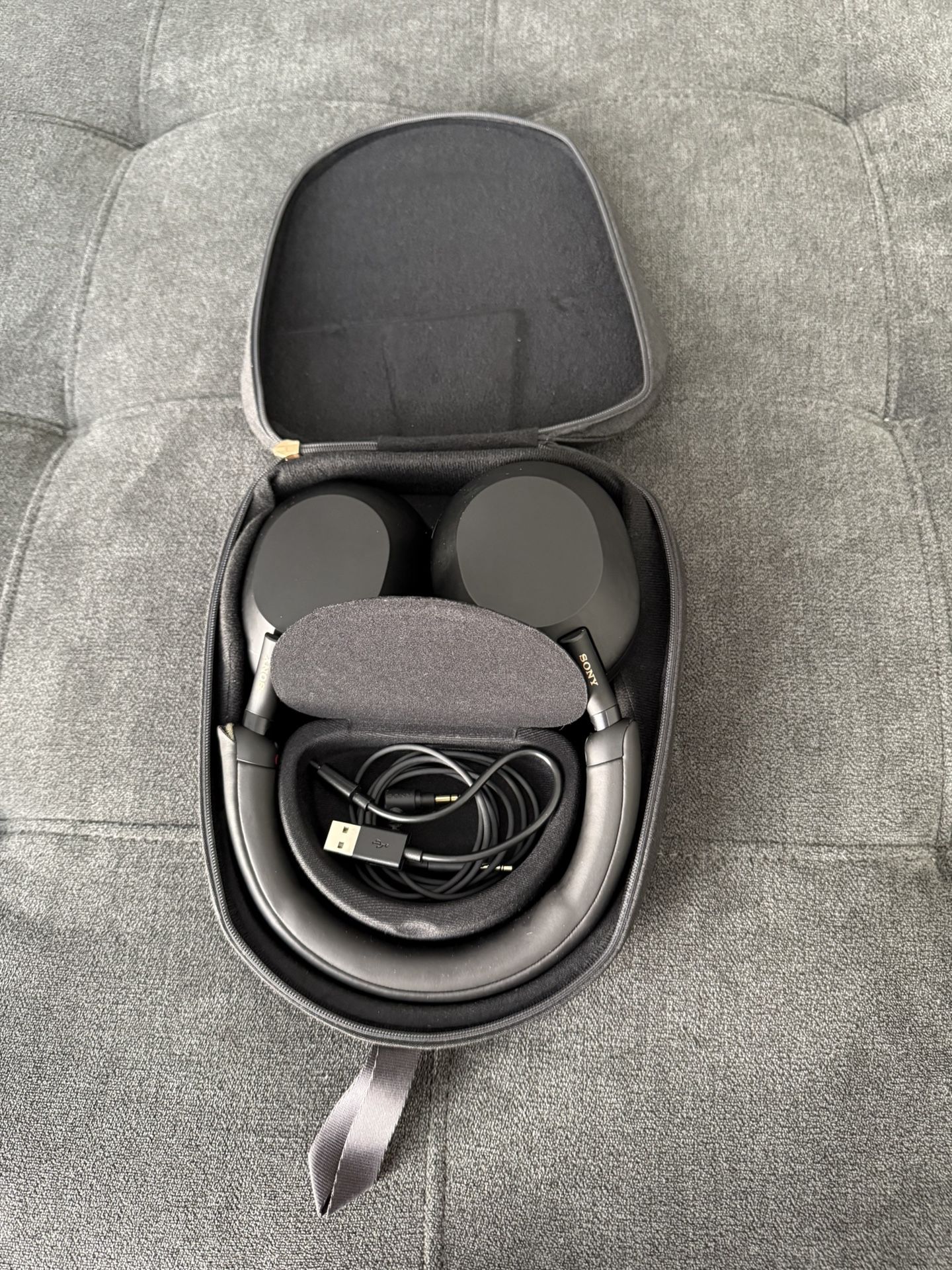 Sony WH-1000XM5