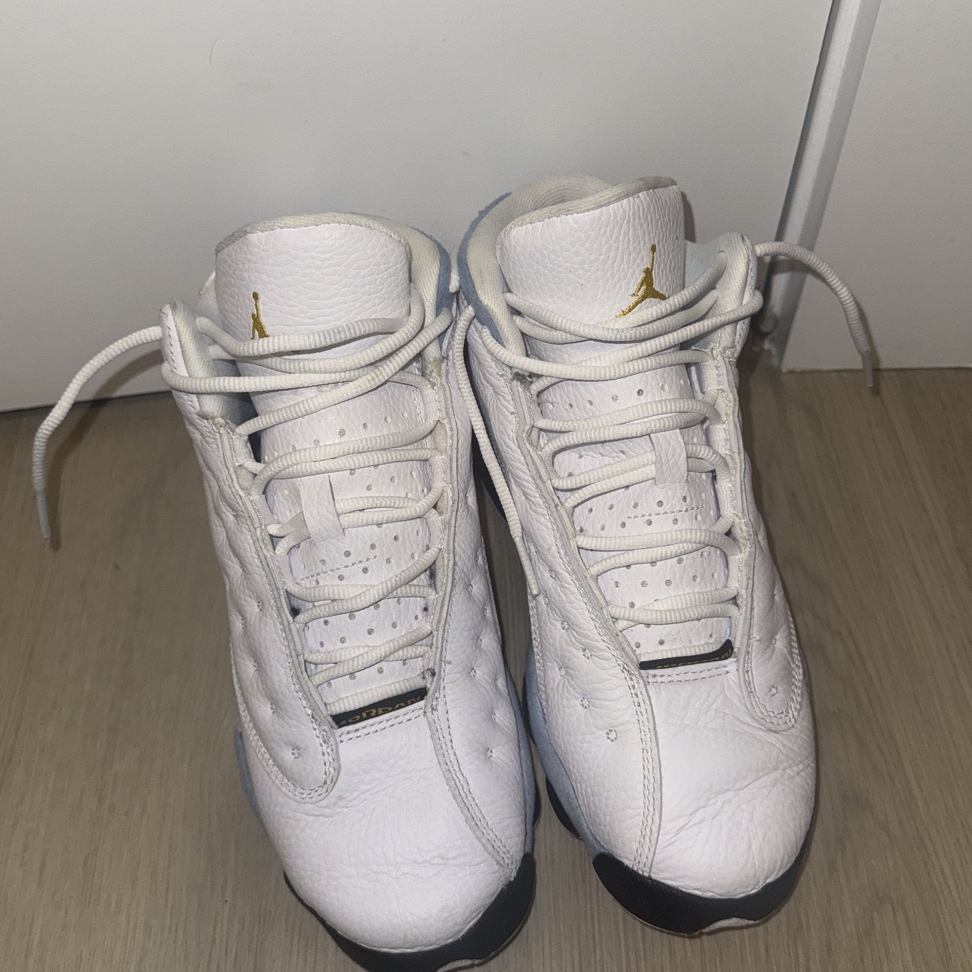 Jordan 13’s White/blue Sz 5.5Y
