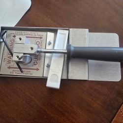 Brand New Magnetic Scraper 4"