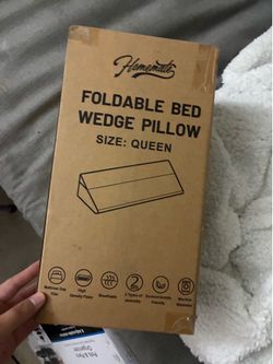Wedge pillow queen