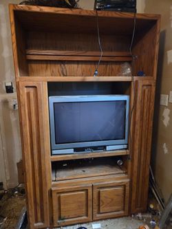 Entertainment center