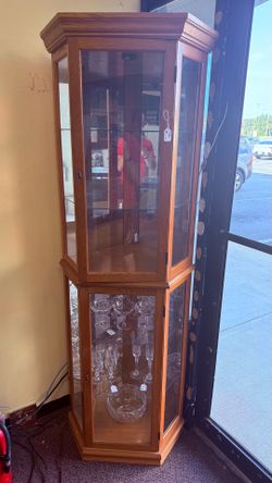 Lighted corner curio display cabinet