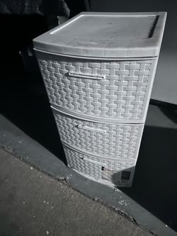 3 drawers