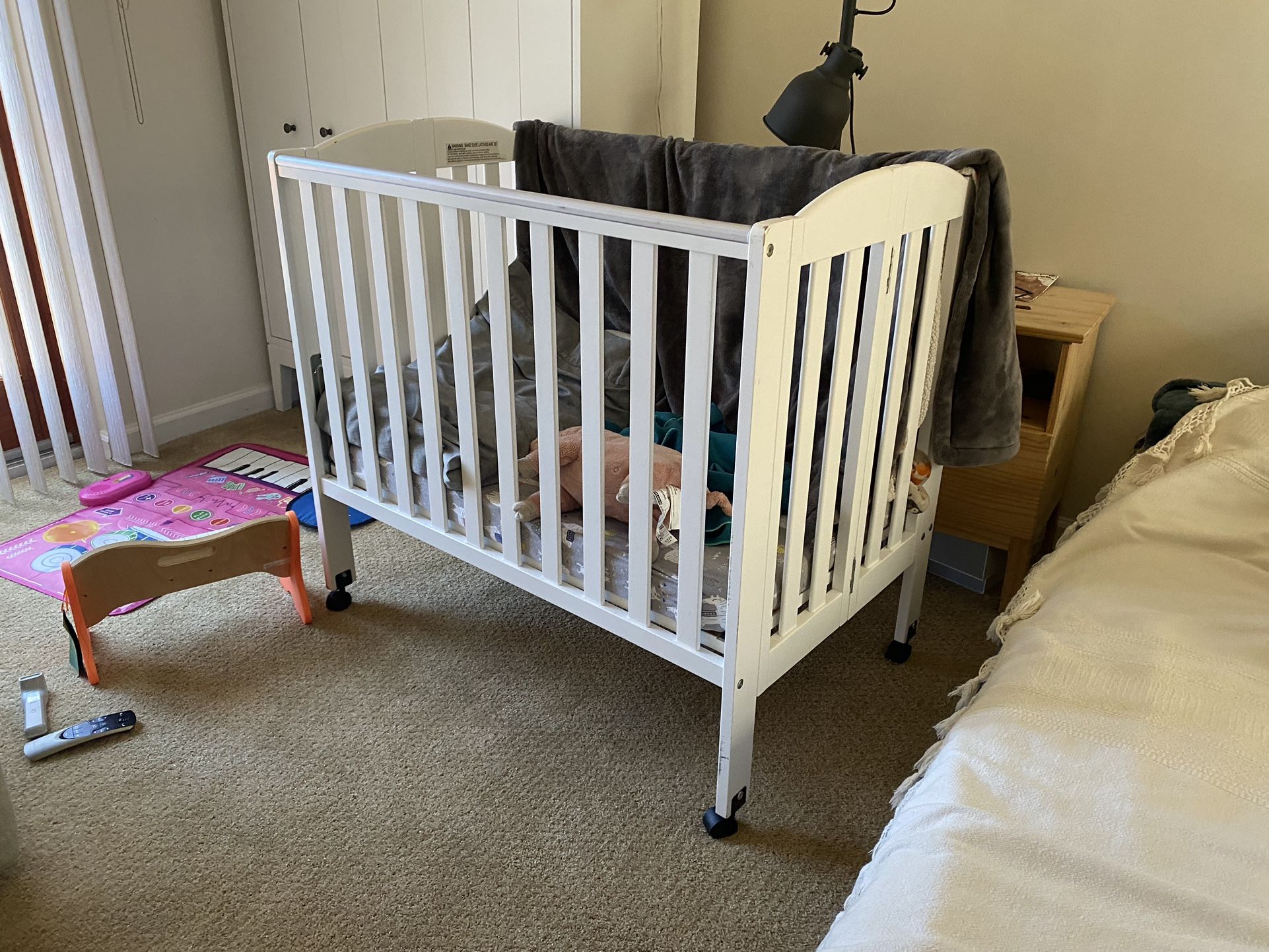 Dream On Me In Portable Crib Mattress Free Bed Sheets