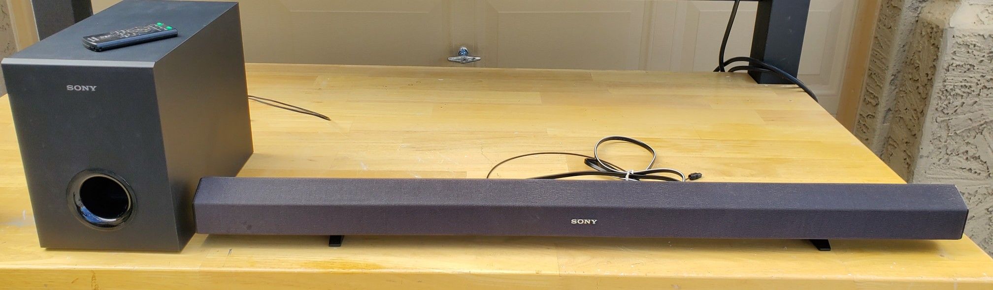 Sony SA-CT60 Active Speaker System, Soundboard And Sub With Remote $40