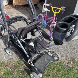 Double seat stroller