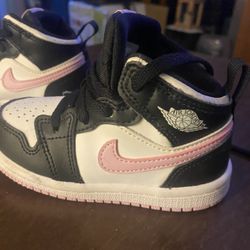 Baby Air Jordan’s Size 6C