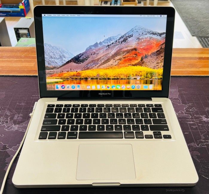 Apple MacBook Pro 2011 💻 Core i5 8GB 500GB Crack Screen