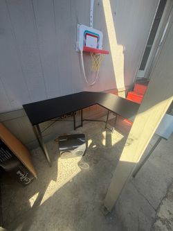 L shaped desk