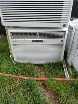 15000 BTU Frigidaire air conditioner