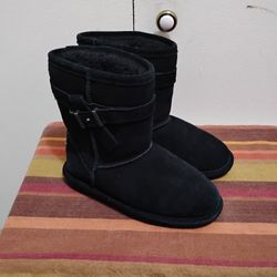 Nice Little Girls Bearpaw Black Boots Size (1). Located In Reedley 
