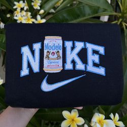 Modelo can Embroidered Crewneck Sweatshirt 