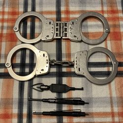 Smith & Wesson Handcuffs