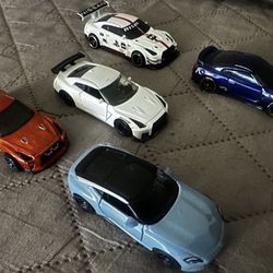 Nissan GT-R R35 & Nissan Z Diecast Cars READ