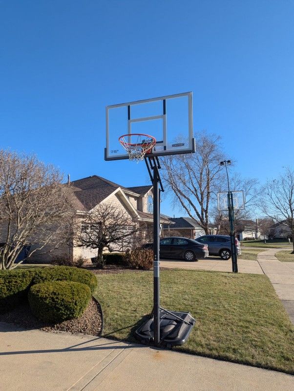 Basketball Hoop - Movable