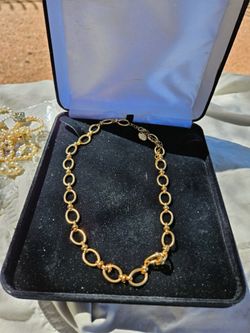 Gold Tone Link Necklace