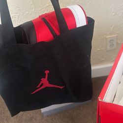 Air Jordan Retro 1 OG Satin 