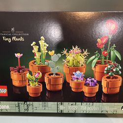 Brand New Lego Tiny Plants Set