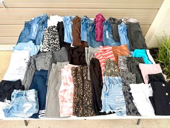 Huge 40+ Piece Lot Women’s Ladies Jeans Bottoms Skirts Shorts Etc.