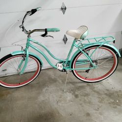 Schwinn Ladies Perla Bike