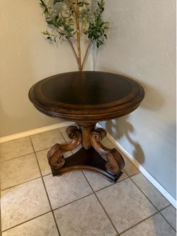 Round table