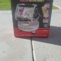 Air Compressor/ Ideally For Barbers!