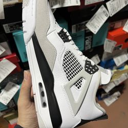 Air jordan 4s  BLACK MILITARY more colors available    