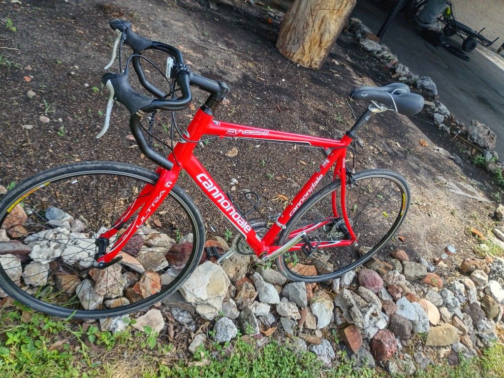 Cannondale Synapse Road Racing Bike